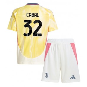 Juventus Juan Cabal #32 Dětské Venkovní dres komplet 2024-25 Krátký Rukáv (+ trenýrky)